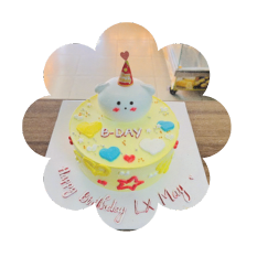 Bánh kem sinh nhật là món quà không thể thiếu trong ngày sinh nhật, mang đến sự vui vẻ và hạnh phúc. Với lớp kem mềm mịn, trang trí bắt mắt bằng hoa, trái cây hoặc hình ảnh đáng yêu, bánh kem tạo nên không khí ấm áp, kỷ niệm ngọt ngào cho người được chúc mừng.