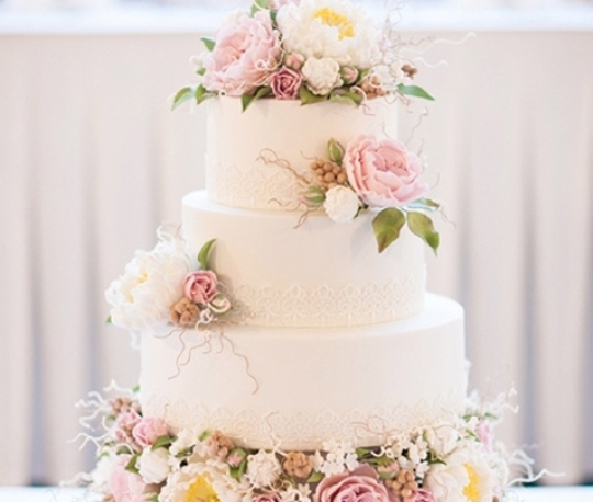 Bánh kem cưới ba tầng số 3