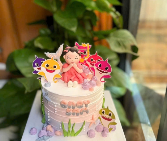 Bánh Cô Bé Cá Heo