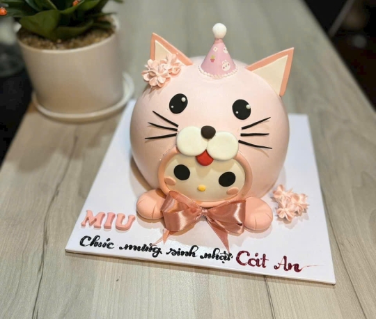 Bánh Cô Bé Mèo