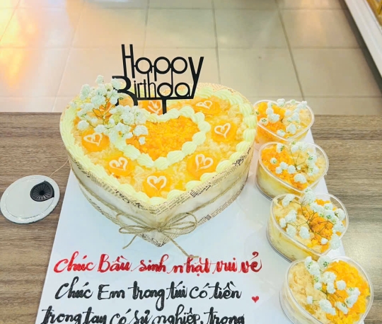 Bánh Trái Tim Vàng