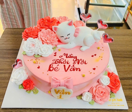 Bánh Chú Mèo Hoa Hòng