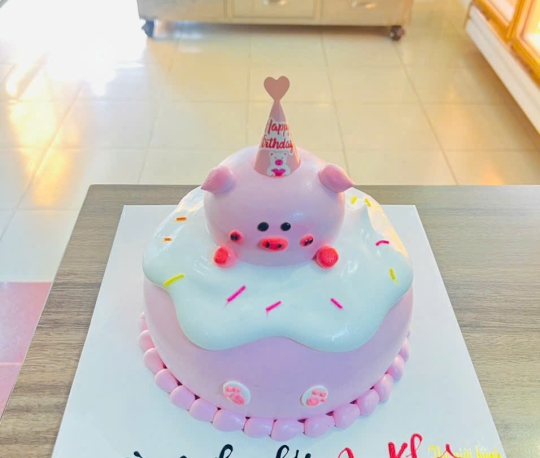 Bánh Chú Heo Hồng