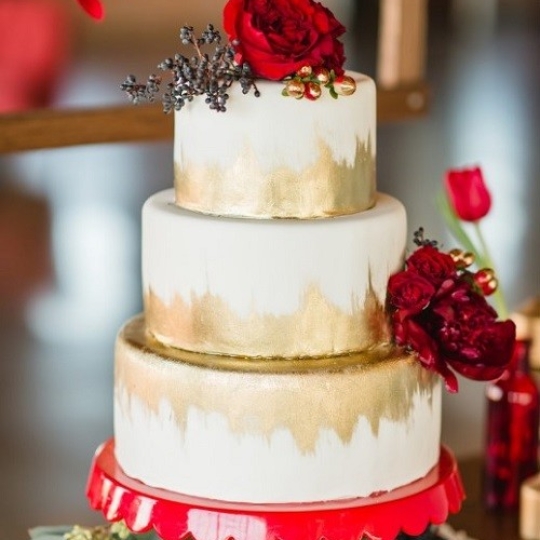 Bánh kem cưới ba tầng số 8