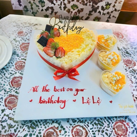 Bánh Bông Lan Trứng Muối