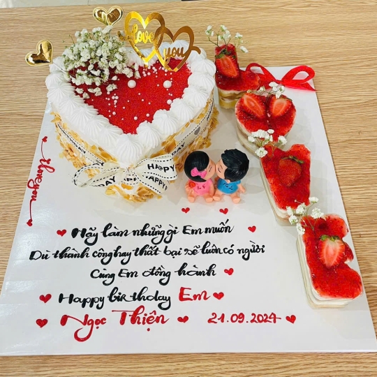 Bánh Tình Nhân Dâu