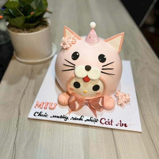 Bánh Cô Bé Mèo