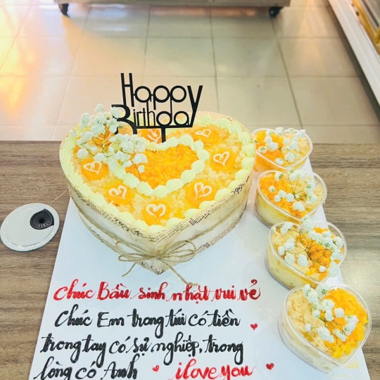 Bánh Trái Tim Vàng